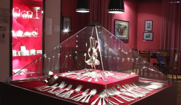 Going. | Zbiór Platerów Warszawskich Im. Anieli i Tadeusza Wysiadeckich - Muzeum Woli