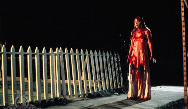 Going. | Carrie - Ruiny Teatru Victoria