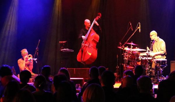 Going. | Oleś Brothers & Antoni „Ziut" Gralak /Jazz Bez - Klub Zmiana Klimatu