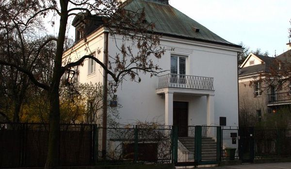 Going. | Ekspozycja Stała w Muzeum Władysława Broniewskiego - Muzeum Władysława Broniewskiego - Oddział Muzeum Literatury